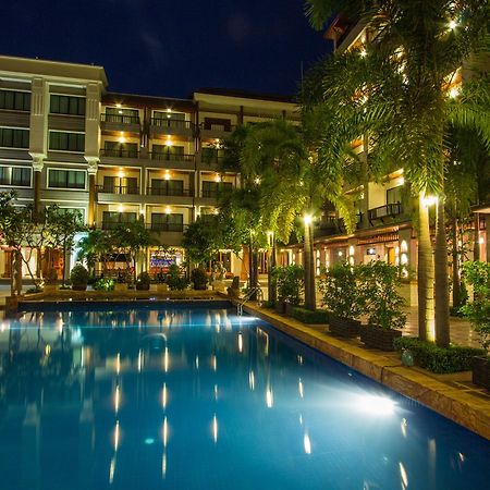 Royal Empire Premium Hotel Siem Reap Buitenkant foto
