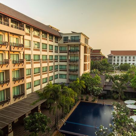 Royal Empire Premium Hotel Siem Reap Buitenkant foto
