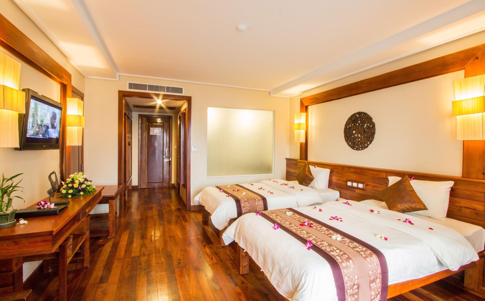 Royal Empire Premium Hotel Siem Reap Buitenkant foto