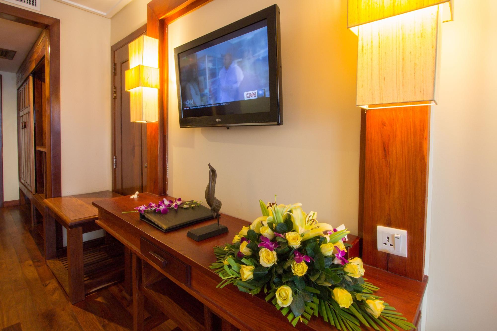 Royal Empire Premium Hotel Siem Reap Buitenkant foto