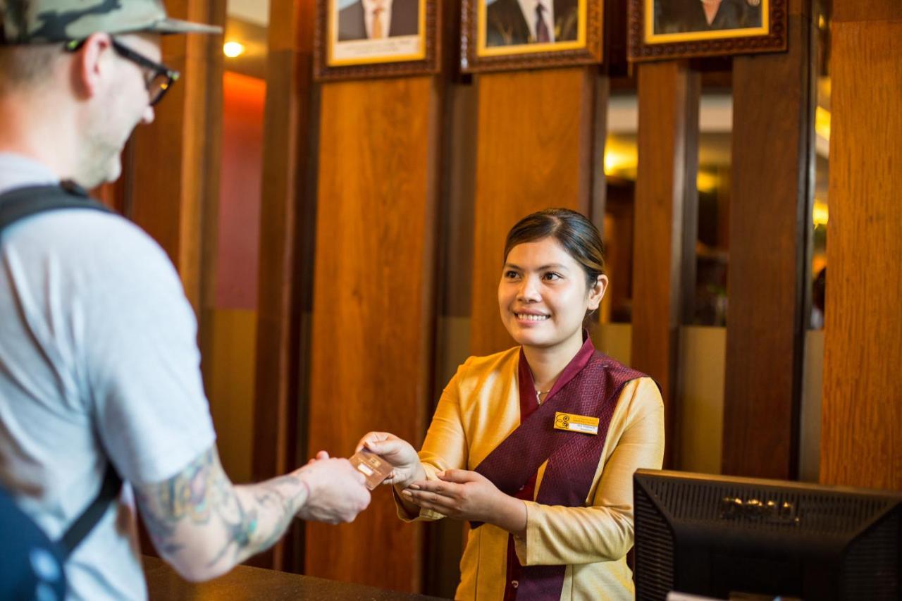 Royal Empire Premium Hotel Siem Reap Buitenkant foto