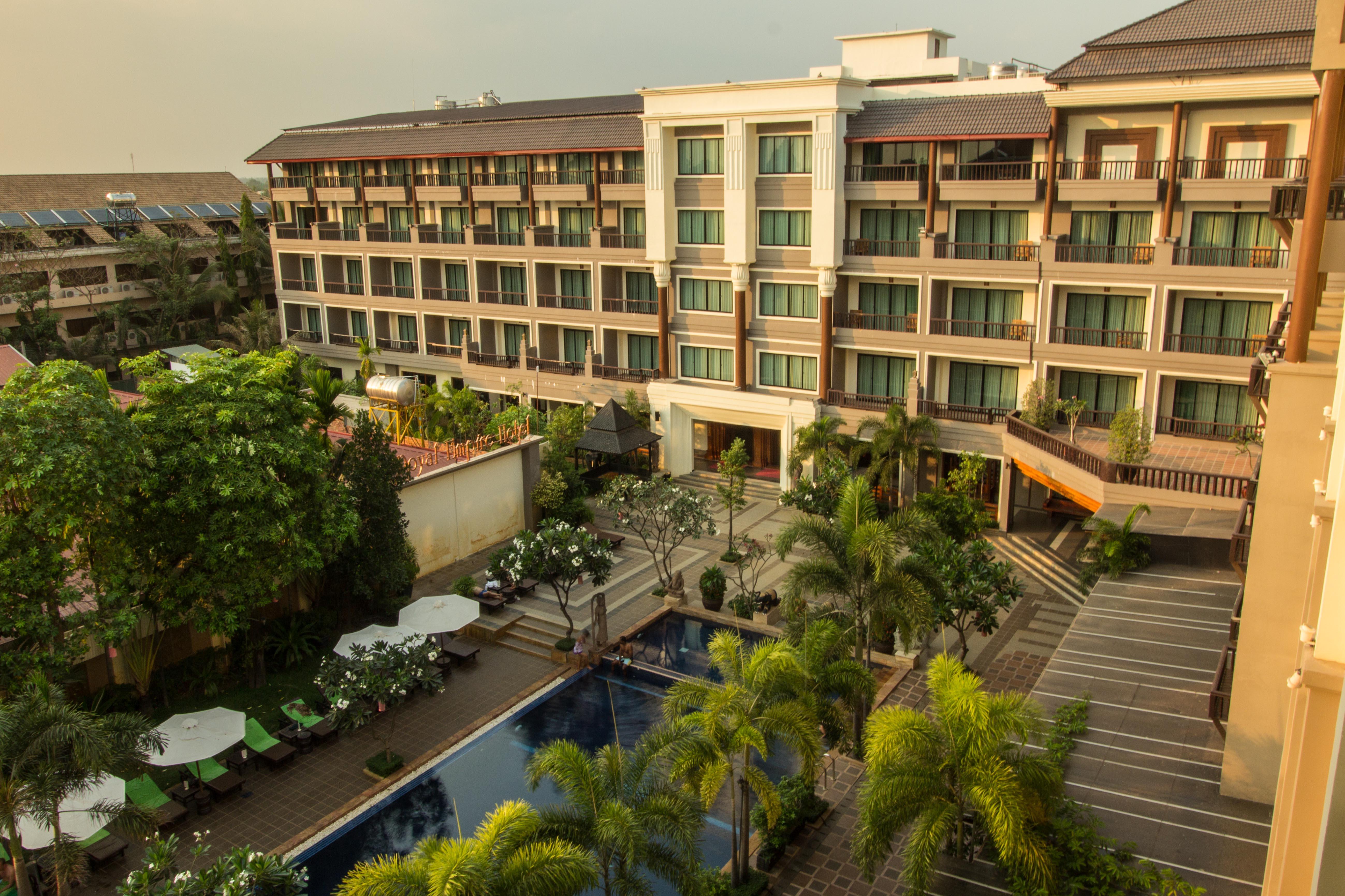 Royal Empire Premium Hotel Siem Reap Buitenkant foto