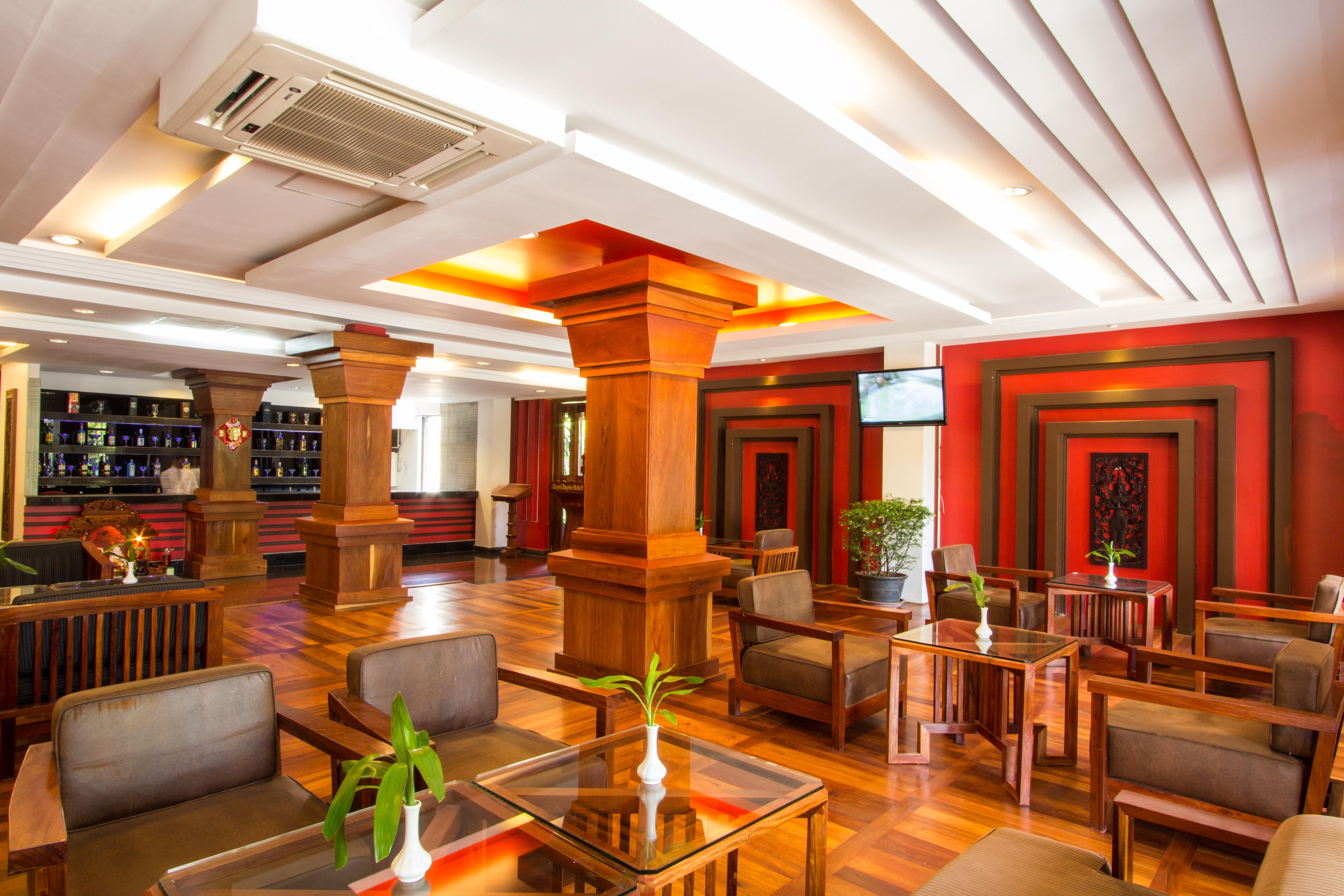 Royal Empire Premium Hotel Siem Reap Buitenkant foto