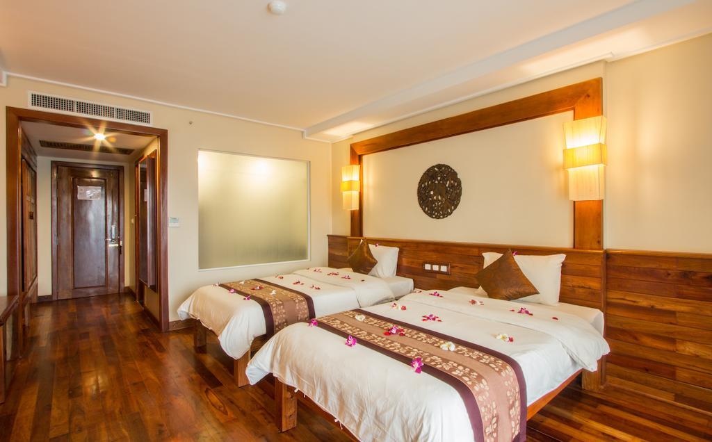 Royal Empire Premium Hotel Siem Reap Kamer foto