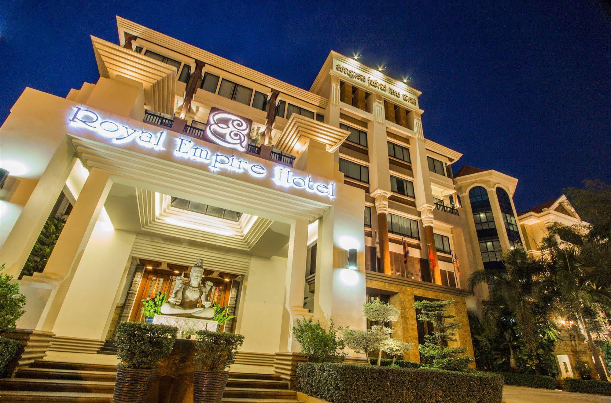 Royal Empire Premium Hotel Siem Reap Buitenkant foto